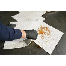 Load image into Gallery viewer, 16in x 18in Oil Only Single-Ply Light Spilfyter Pads (200 ct)