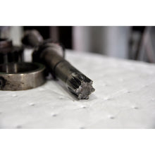 Load image into Gallery viewer, 32in x 150ft Oil Only Single-Ply Heavy Spilfyter Roll
